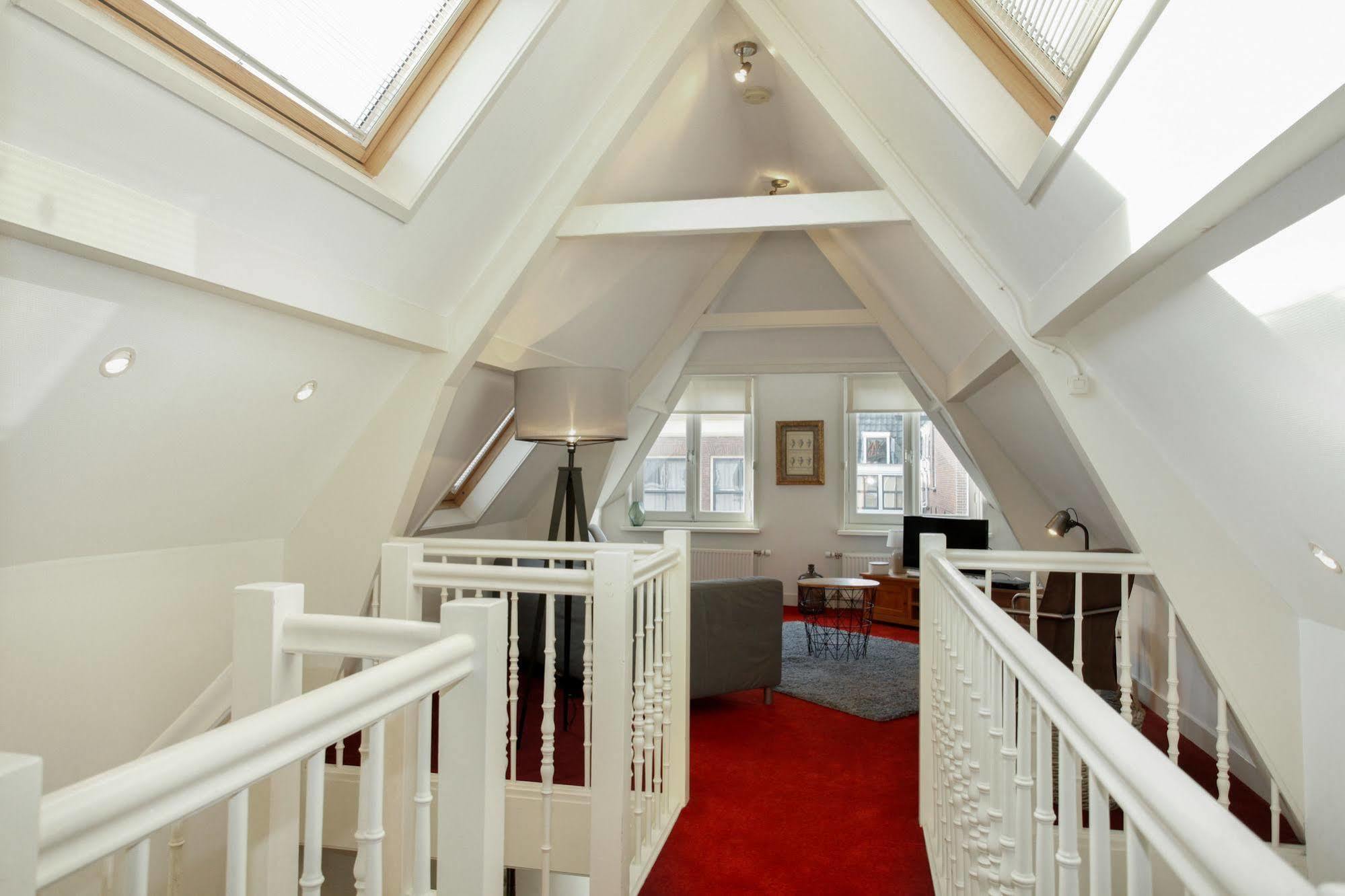Stayci Serviced Apartments Noordeinde Den Haag Buitenkant foto