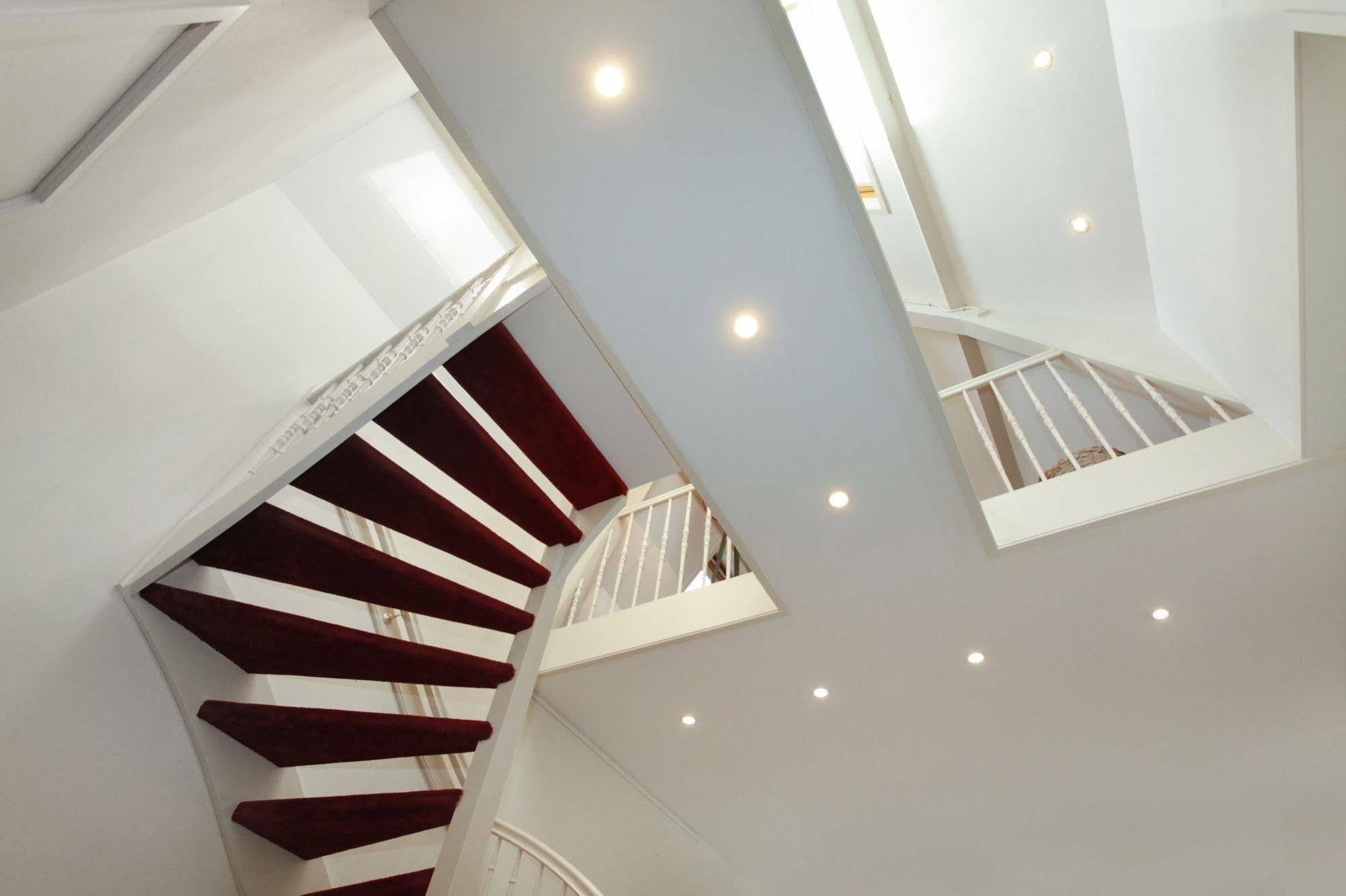 Stayci Serviced Apartments Noordeinde Den Haag Buitenkant foto